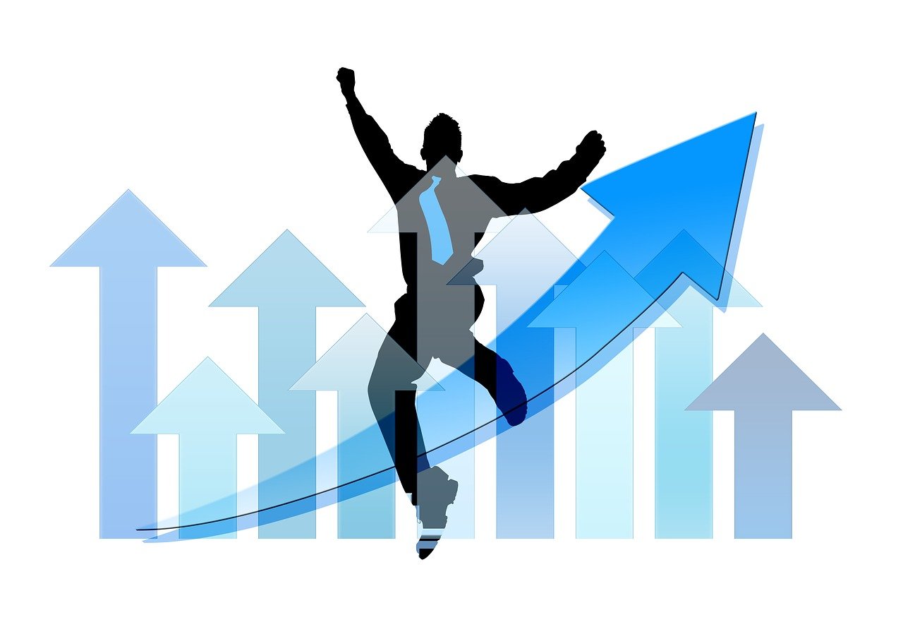 游戏陪玩真的能赚钱吗？揭秘收入真相与行业内幕