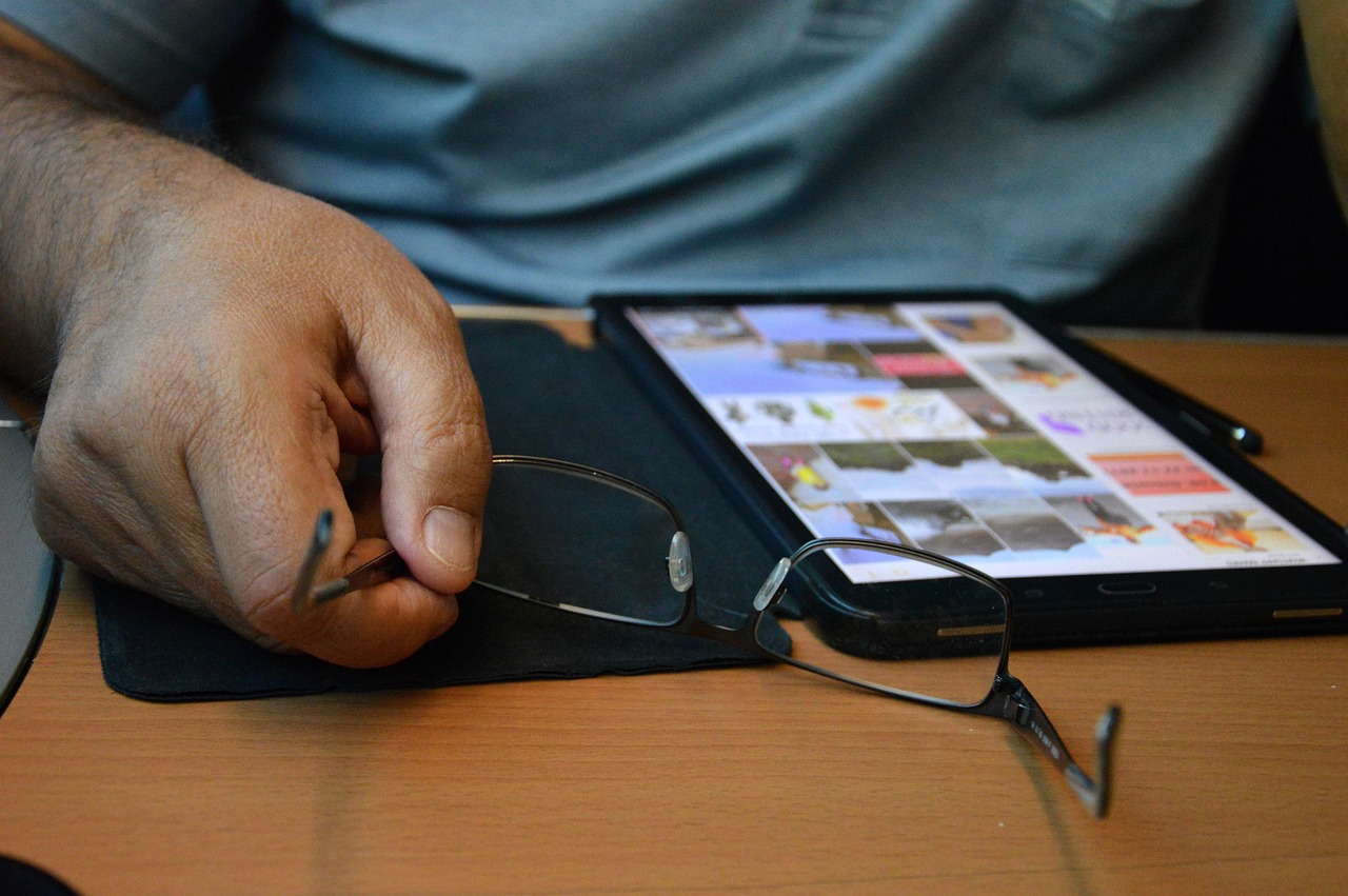 游戏陪玩行业揭秘，如何选择合适的陪玩服务？