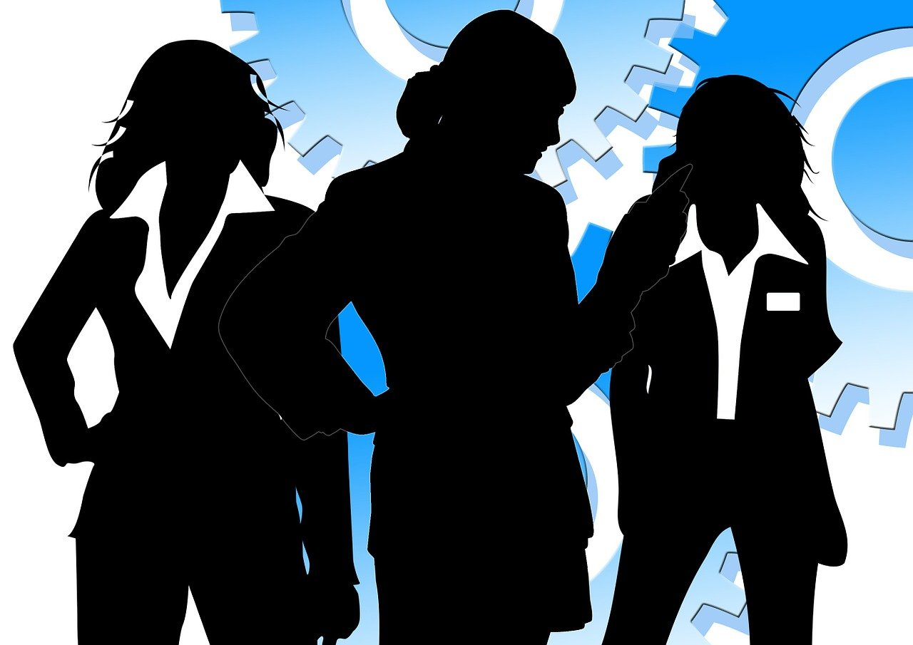 如何成为游戏陪玩师，提升技能和避免常见陷阱？