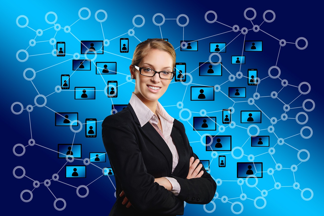 游戏陪玩平台兼职app如何选，赚钱靠谱吗？省时又省心的推荐来了！