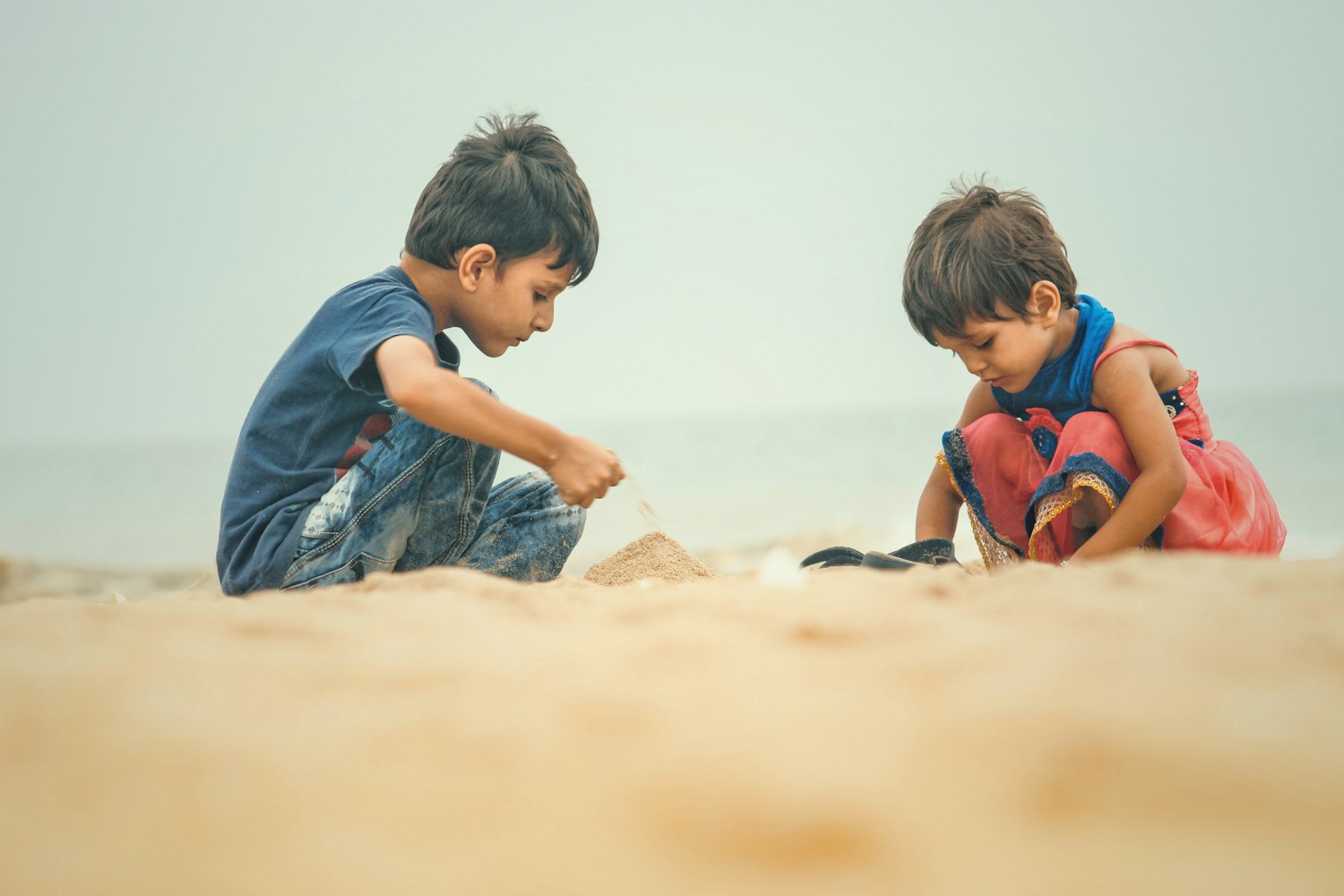 陪儿童玩的游戏,如何选择合适的游戏提升亲子互动? 陪儿童玩的游戏,如何选择合适的游戏提升亲子互动?