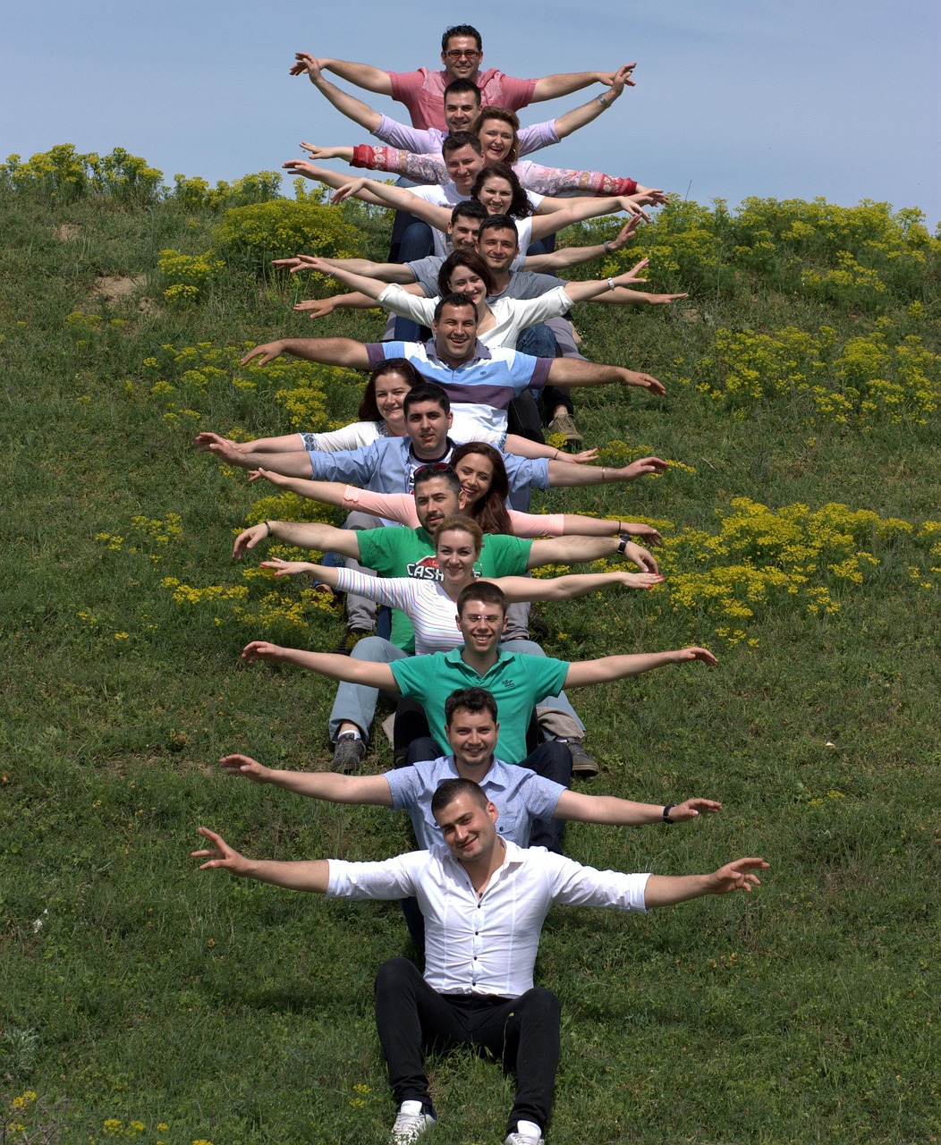 好友聚会游戏有哪些，如何选择适合的游戏让聚会更有趣？