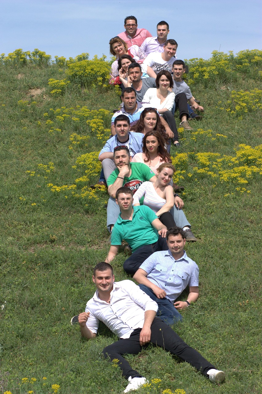 好友聚会游戏有哪些，如何选择适合的游戏让聚会更有趣？