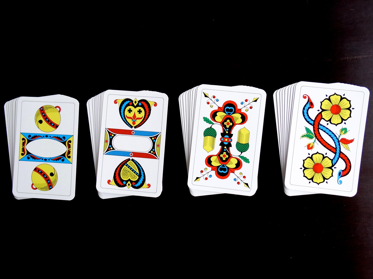 纸牌搭高游戏怎么玩?技巧与规则解析 纸牌搭高游戏怎么玩?技巧与规则解析