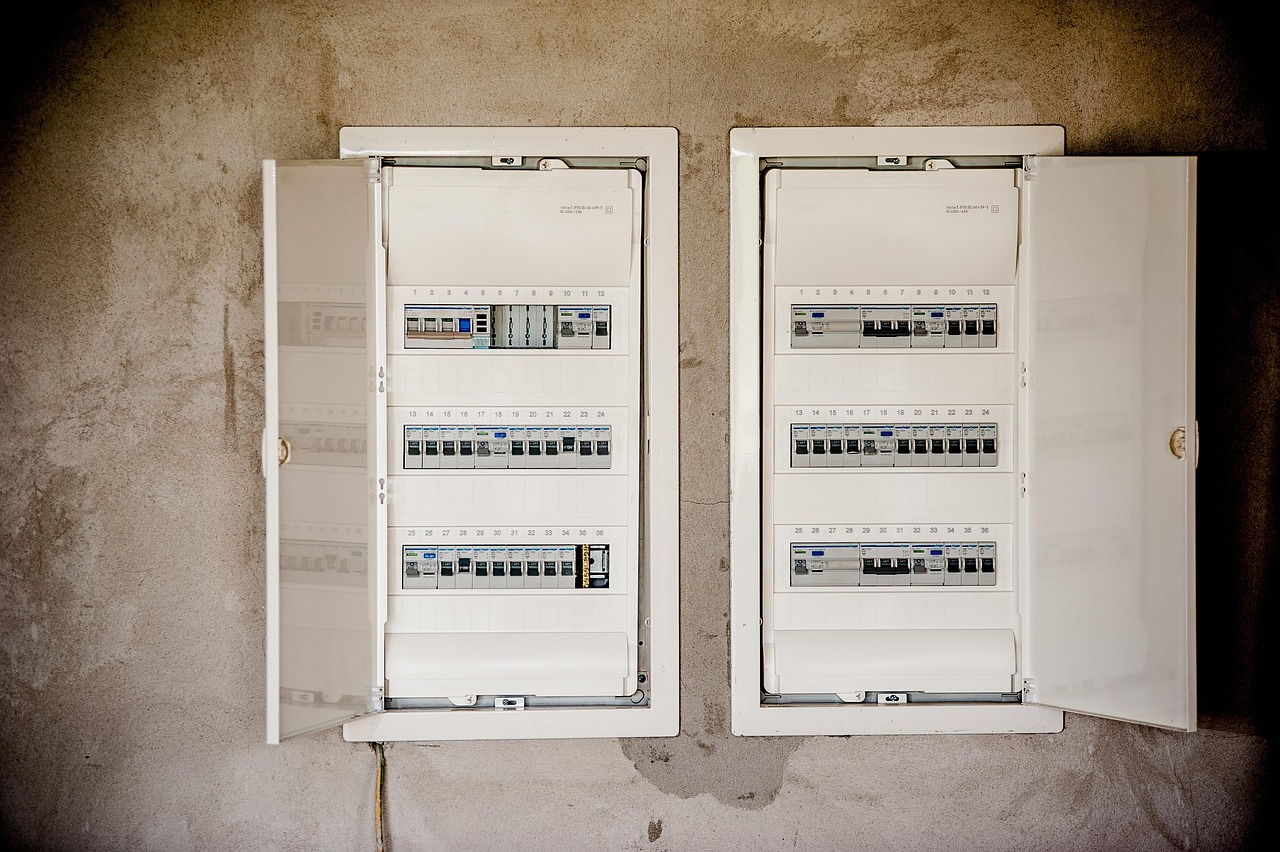 手机上安全卖游戏账号的平台选择, 如何避免被骗, 交易流程解析