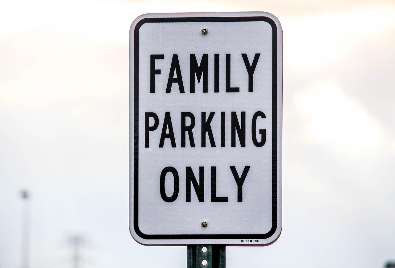 金山游戏账号交易平台怎么选?安全交易、费用省、避坑指南 金山游戏账号交易平台怎么选?安全交易、费用省、避坑指南