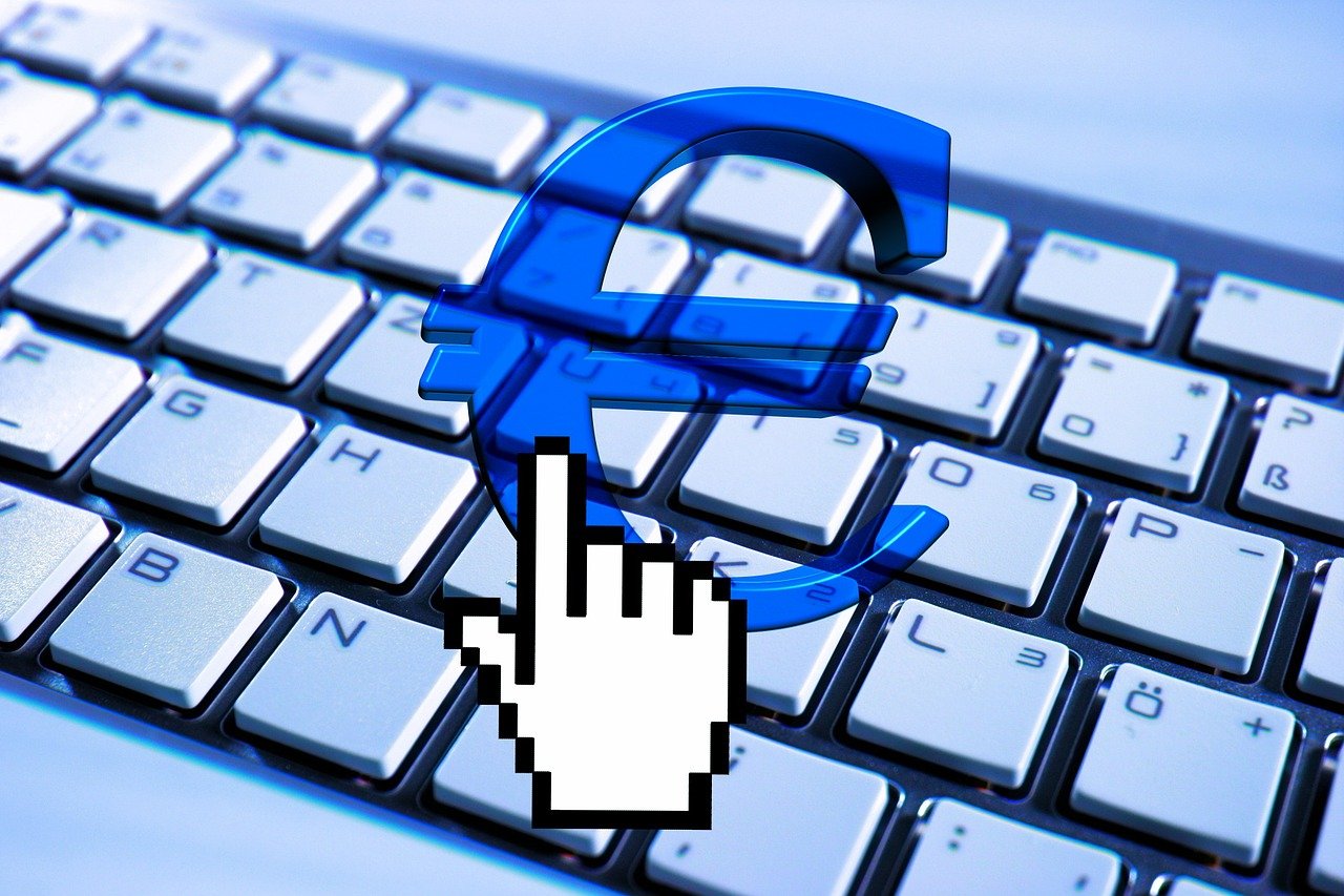 如何使用QQ游戏账号估价软件？安全吗？真的能省下不少钱吗？